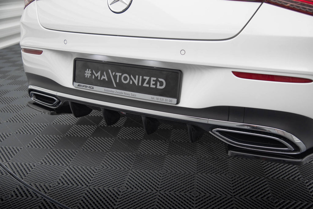 Sarja jakautujat Mercedes-Benz CLA Shooting Brake AMG-Line X118