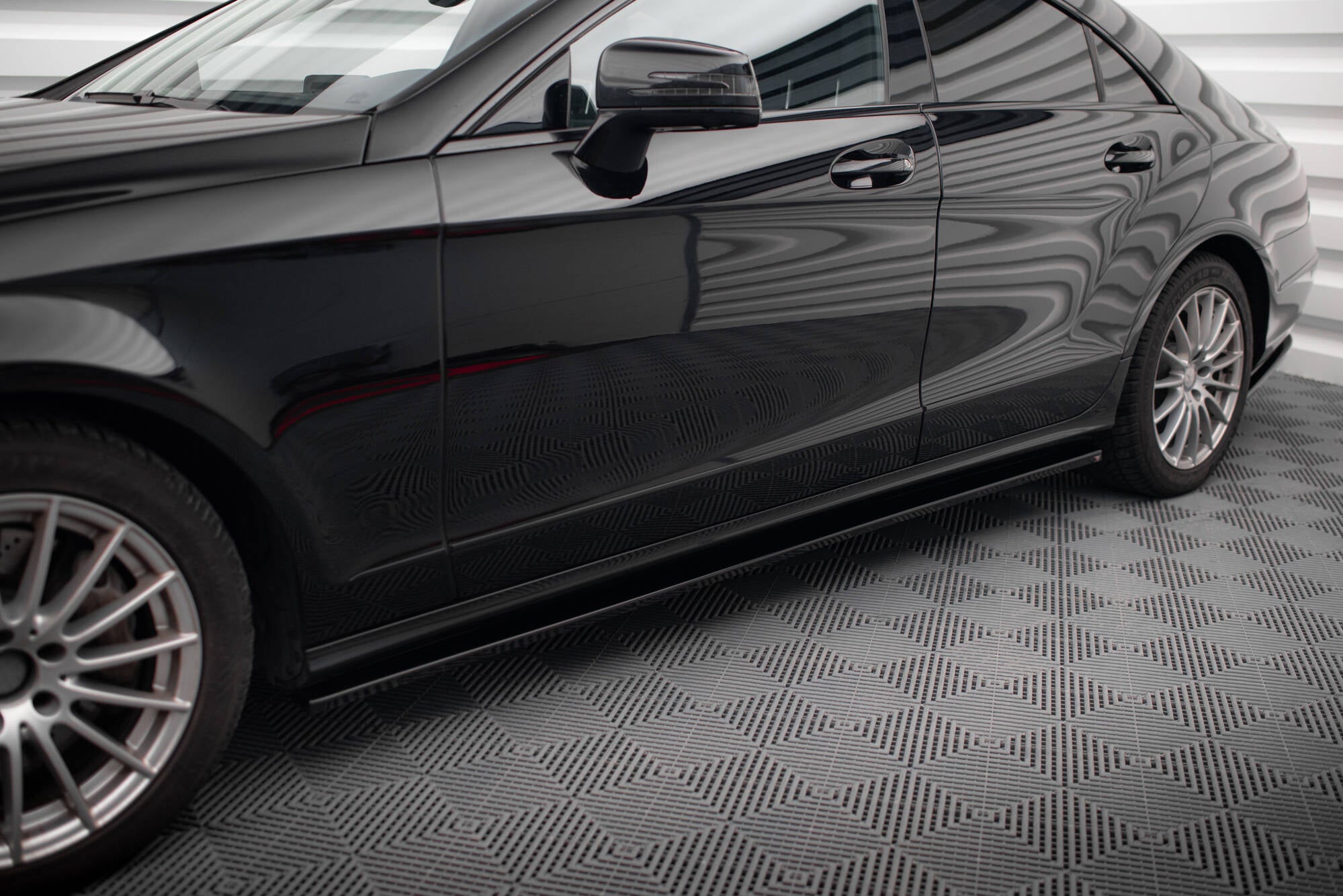Sæt med splitters Mercedes-Benz CLS C218 ansigtsløftning