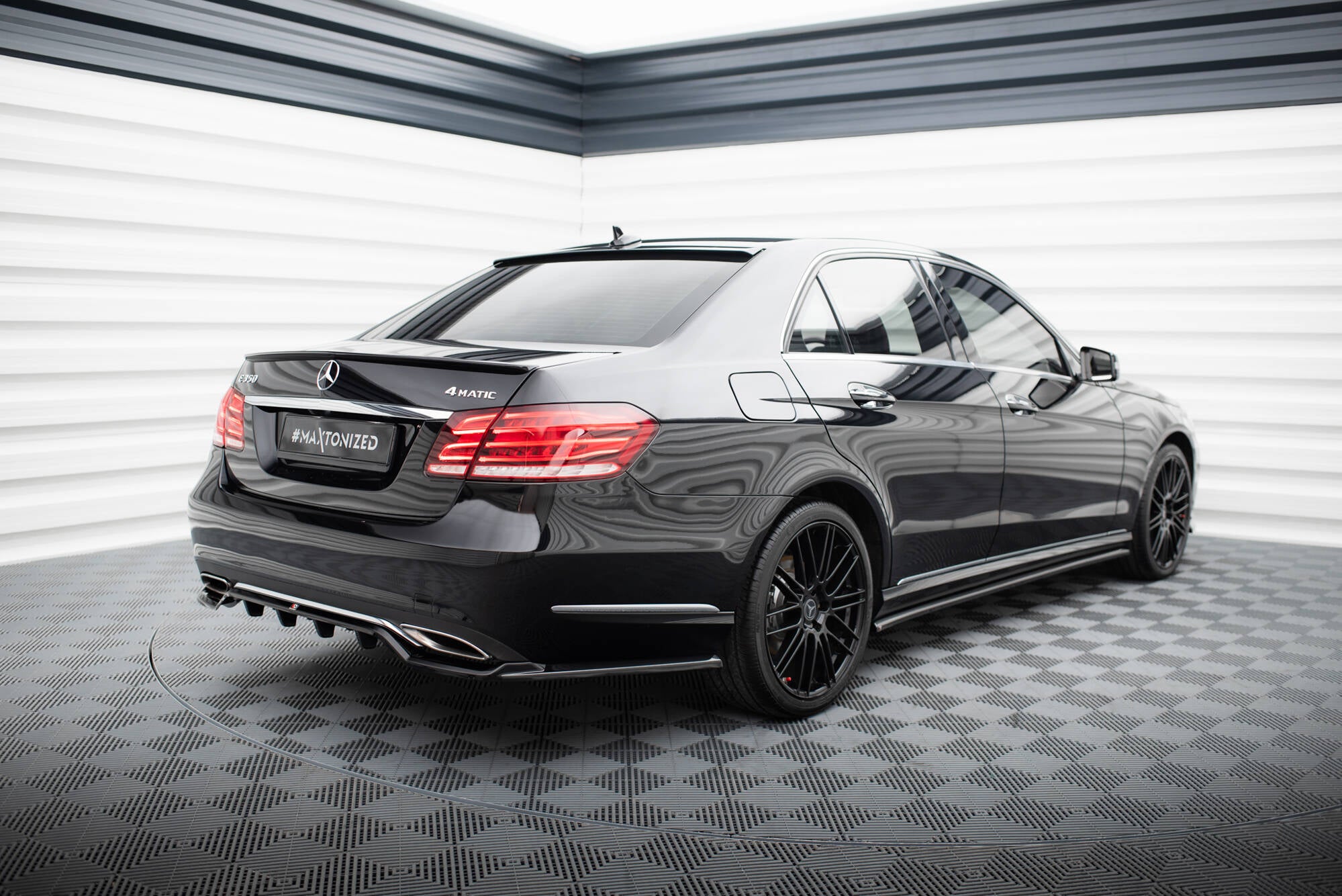 Set of splitters mercedes-benz e sedan w212 facelift