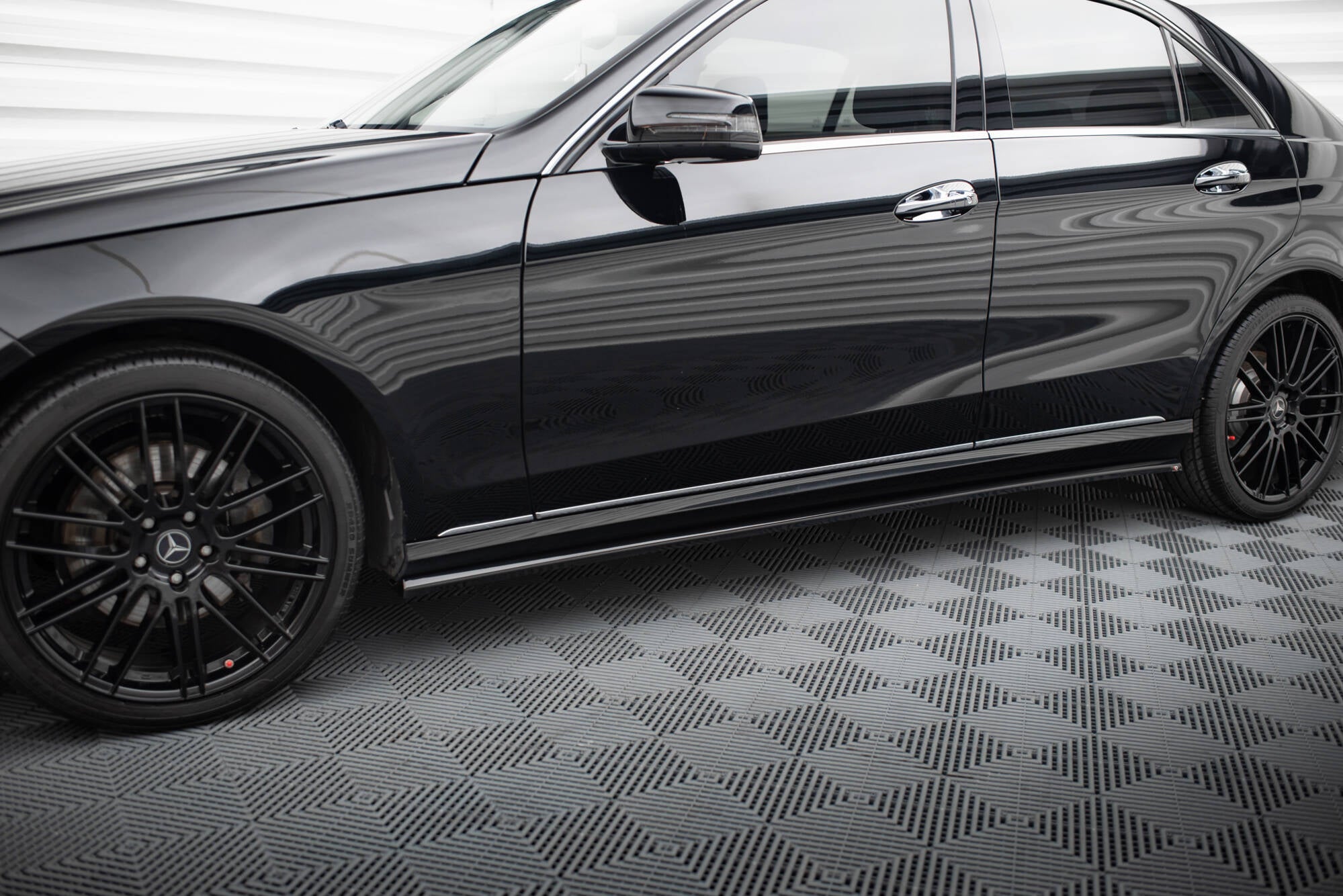 Set of splitters mercedes-benz e sedan w212 facelift