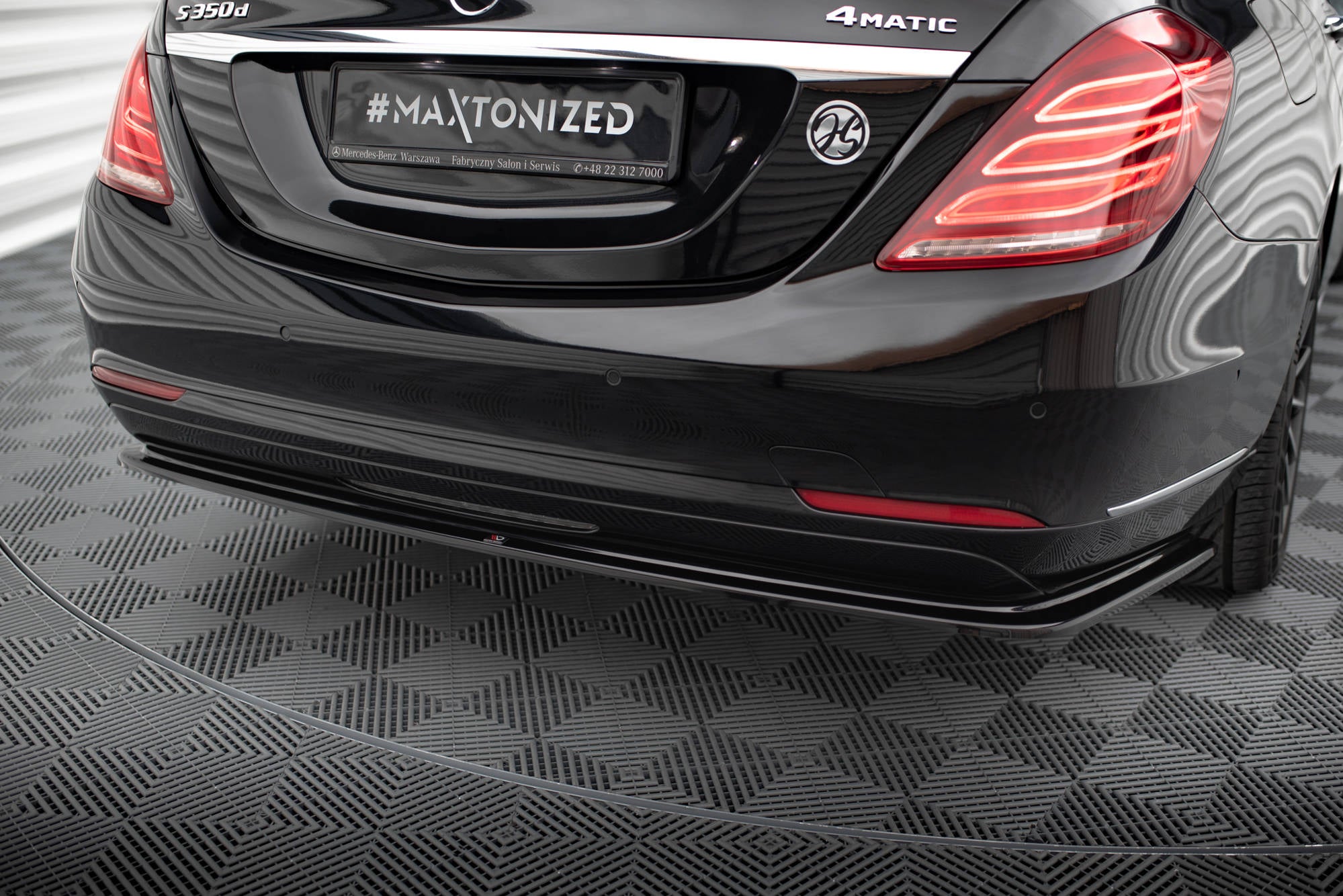 Sarja halkaisija Mercedes-Benzin W222