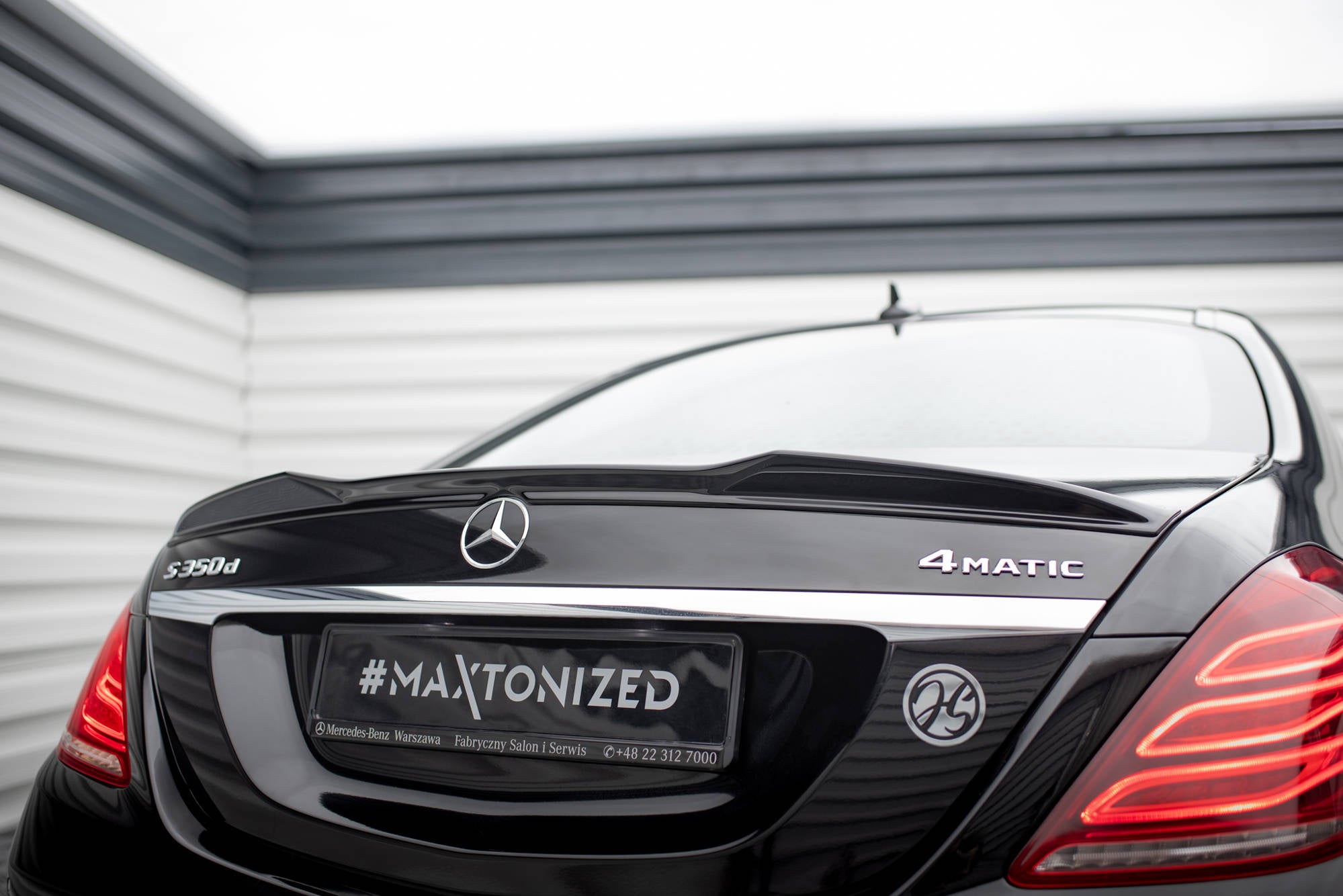 Sarja halkaisija Mercedes-Benzin W222