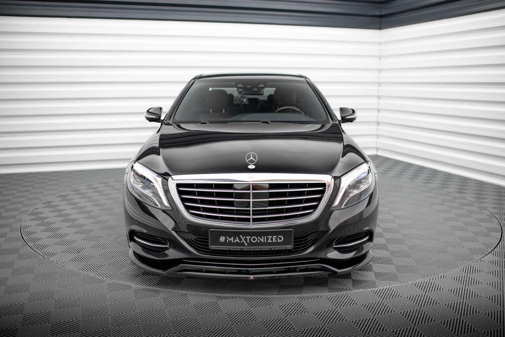 Sarja halkaisija Mercedes-Benzin W222