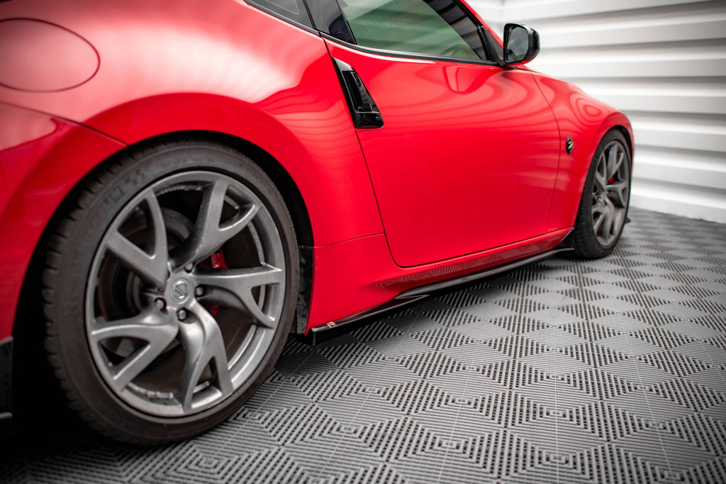 Sarja Splitters Nissan 370Z: n kasvojenkorotus
