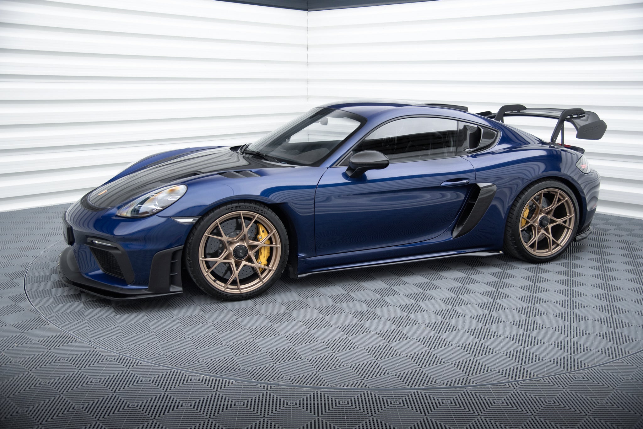 Splitterisarja porsche 718 cayman GT4 RS 982c