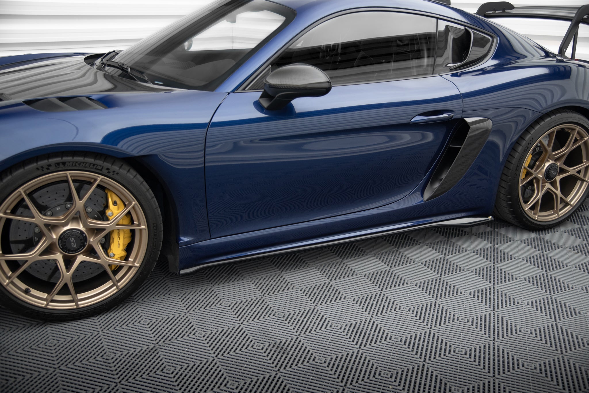 Splitterisarja porsche 718 cayman GT4 RS 982c