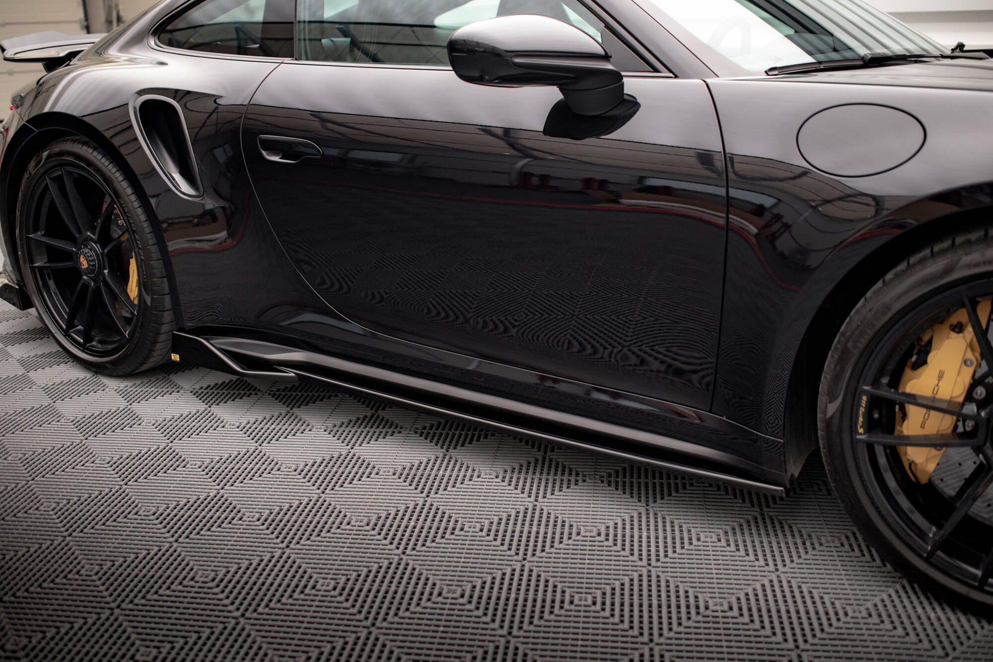 Set of splitters porsche 911 turbo s 992