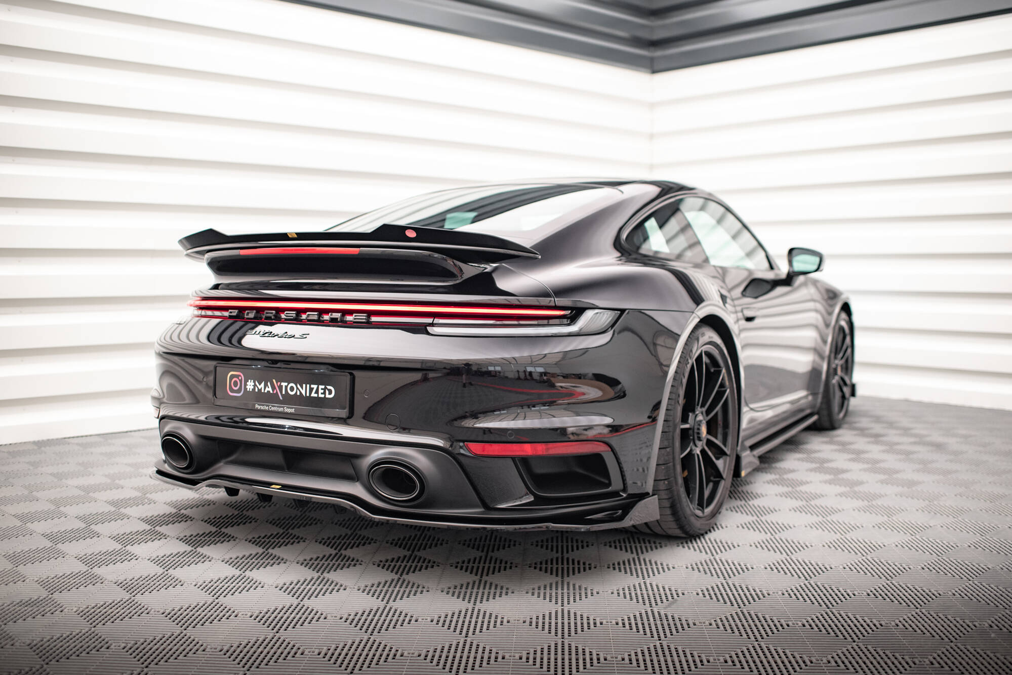 Set of splitters porsche 911 turbo s 992