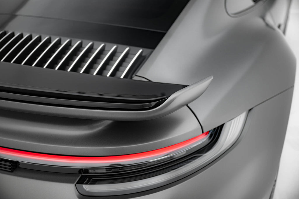 Sarja jakautujat Porsche 911 Turbon urheilupaketti 992