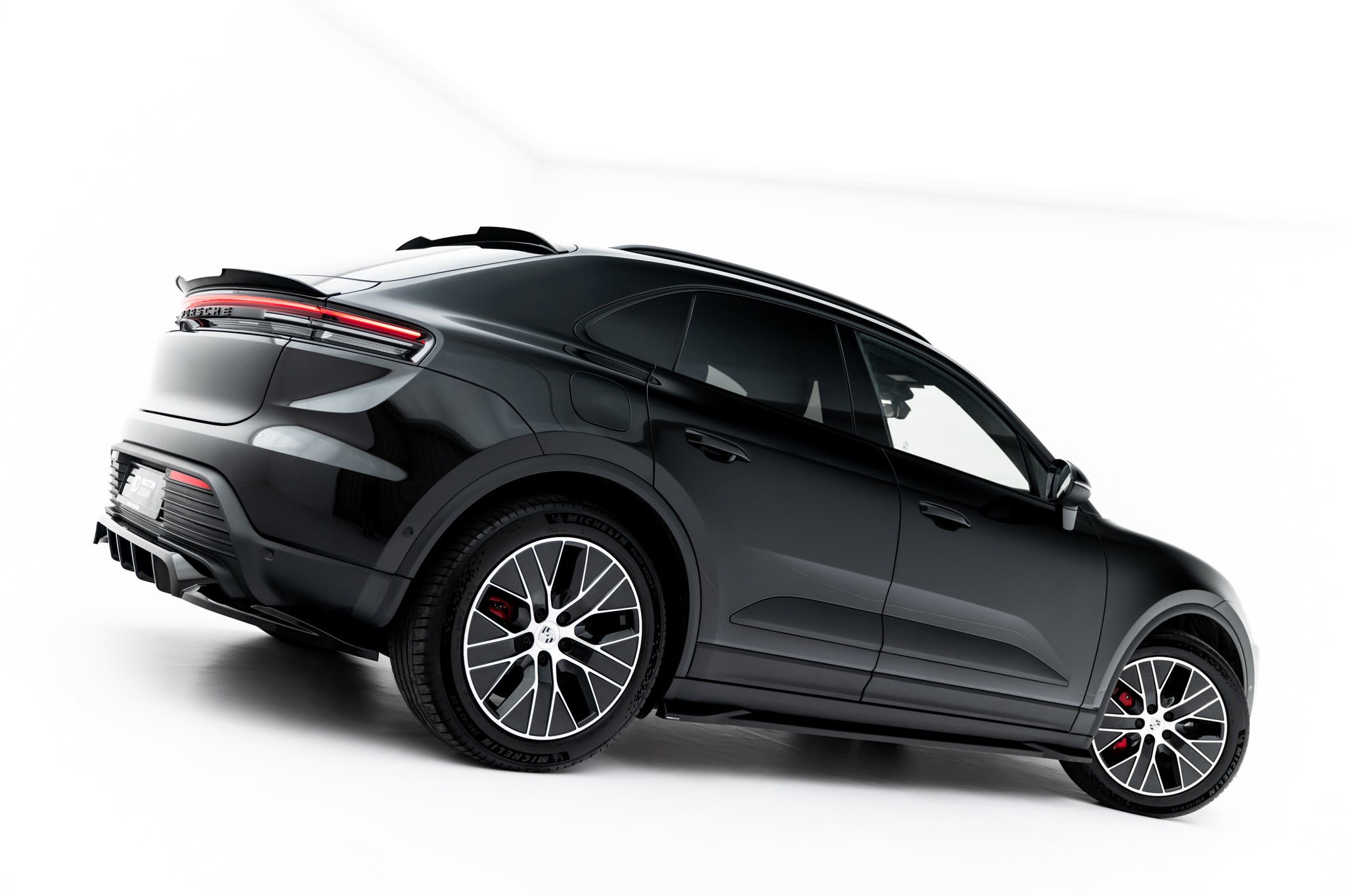Porsche Macan EV mk1:n splitterisarja