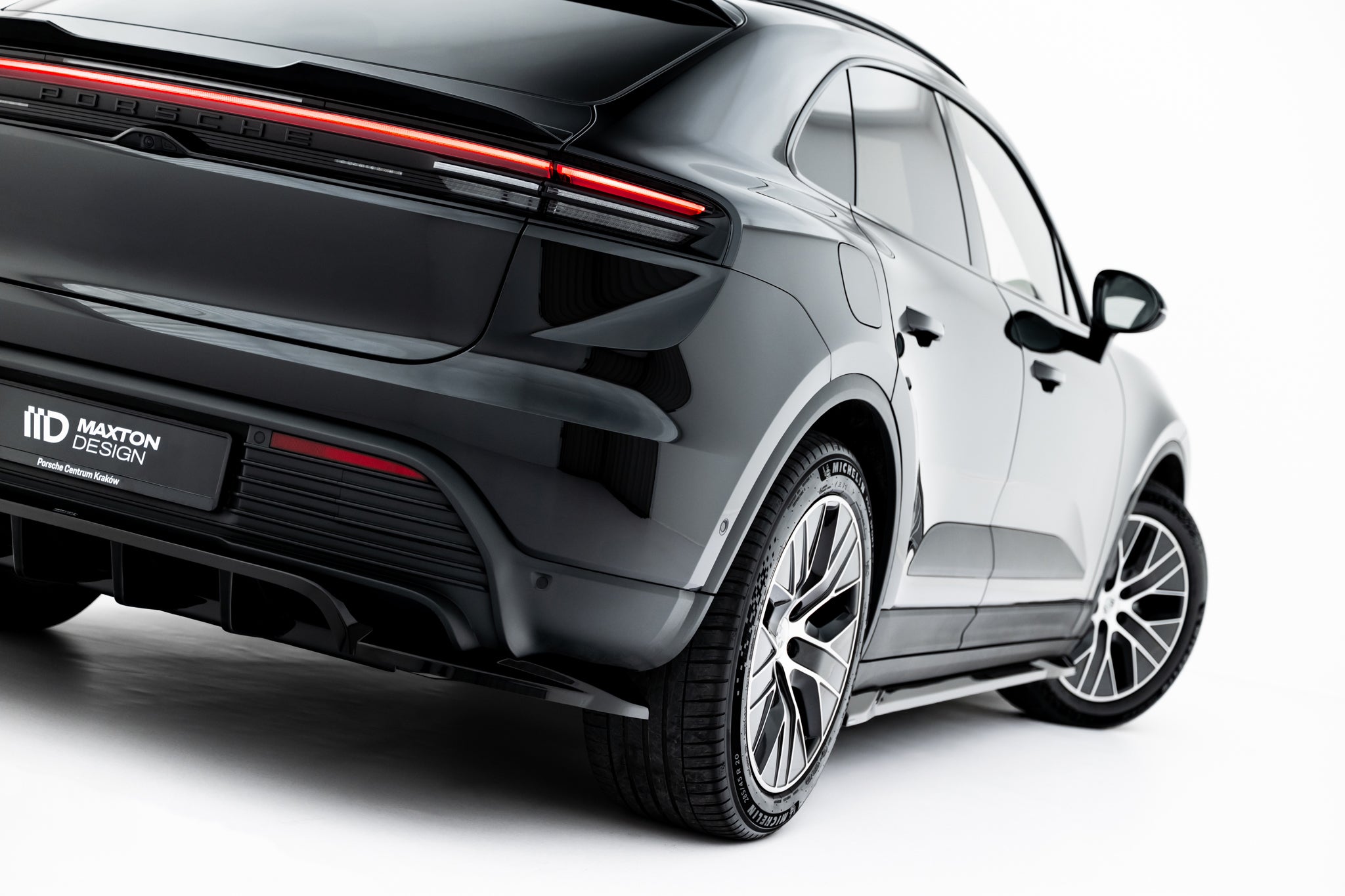 Porsche Macan EV mk1:n splitterisarja