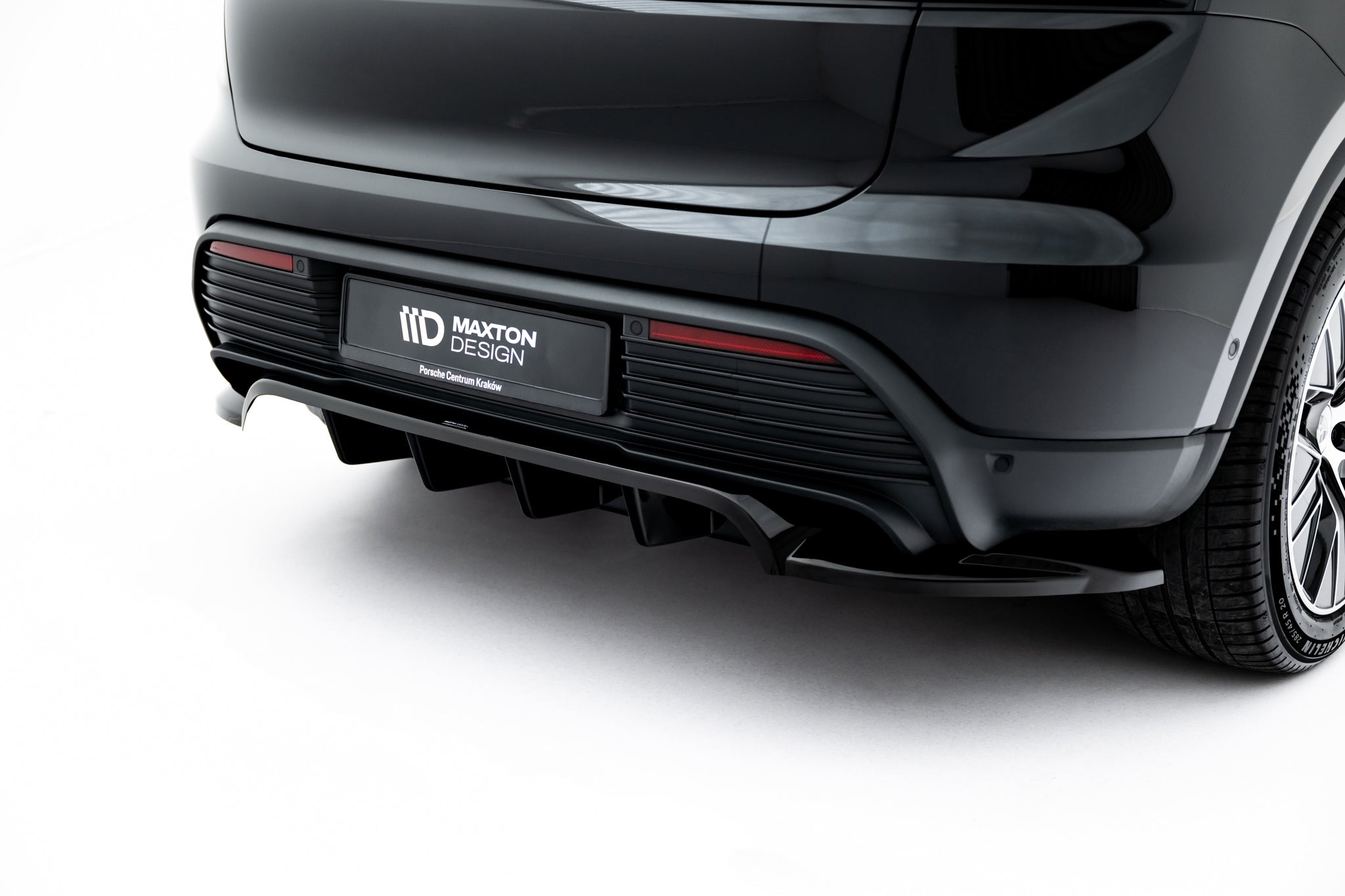 Porsche Macan EV mk1:n splitterisarja