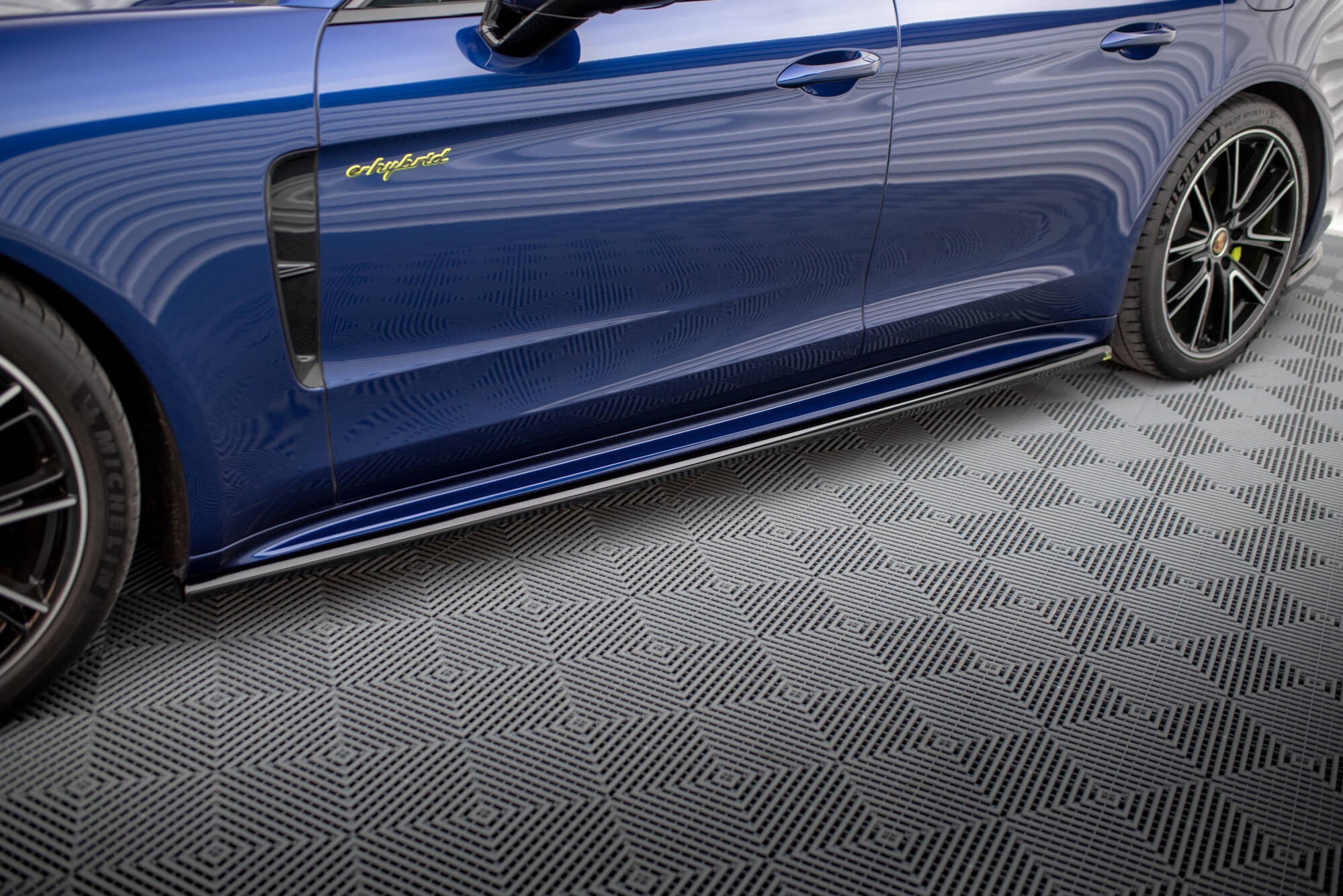 Set of splitters porsche panamera e-hybrid 971 facelift
