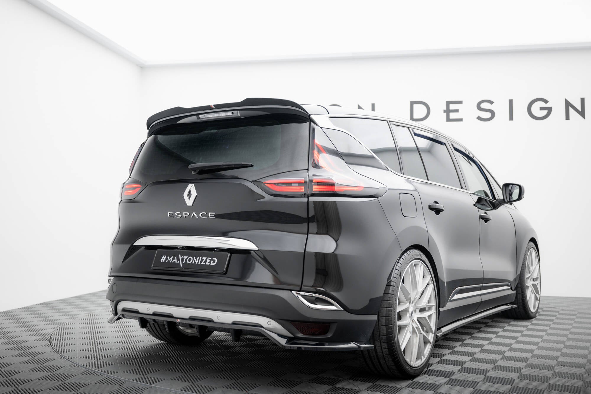 Sarja jakautujia Renault Espace Mk5 FaceLift