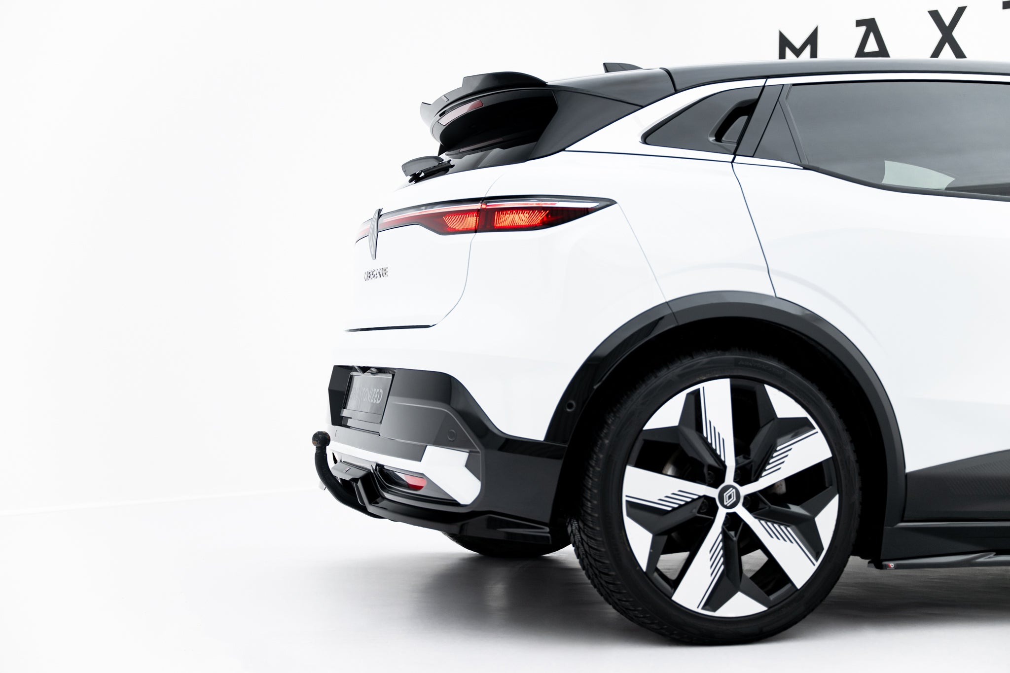 Renault Megane E-Tech Electric mk1:n jakotukit