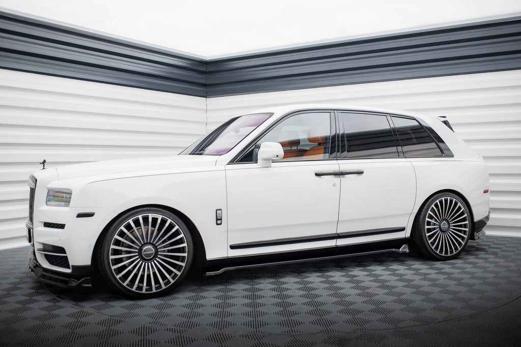 Sarja jakajamerkki Rolls Royce Cullinan