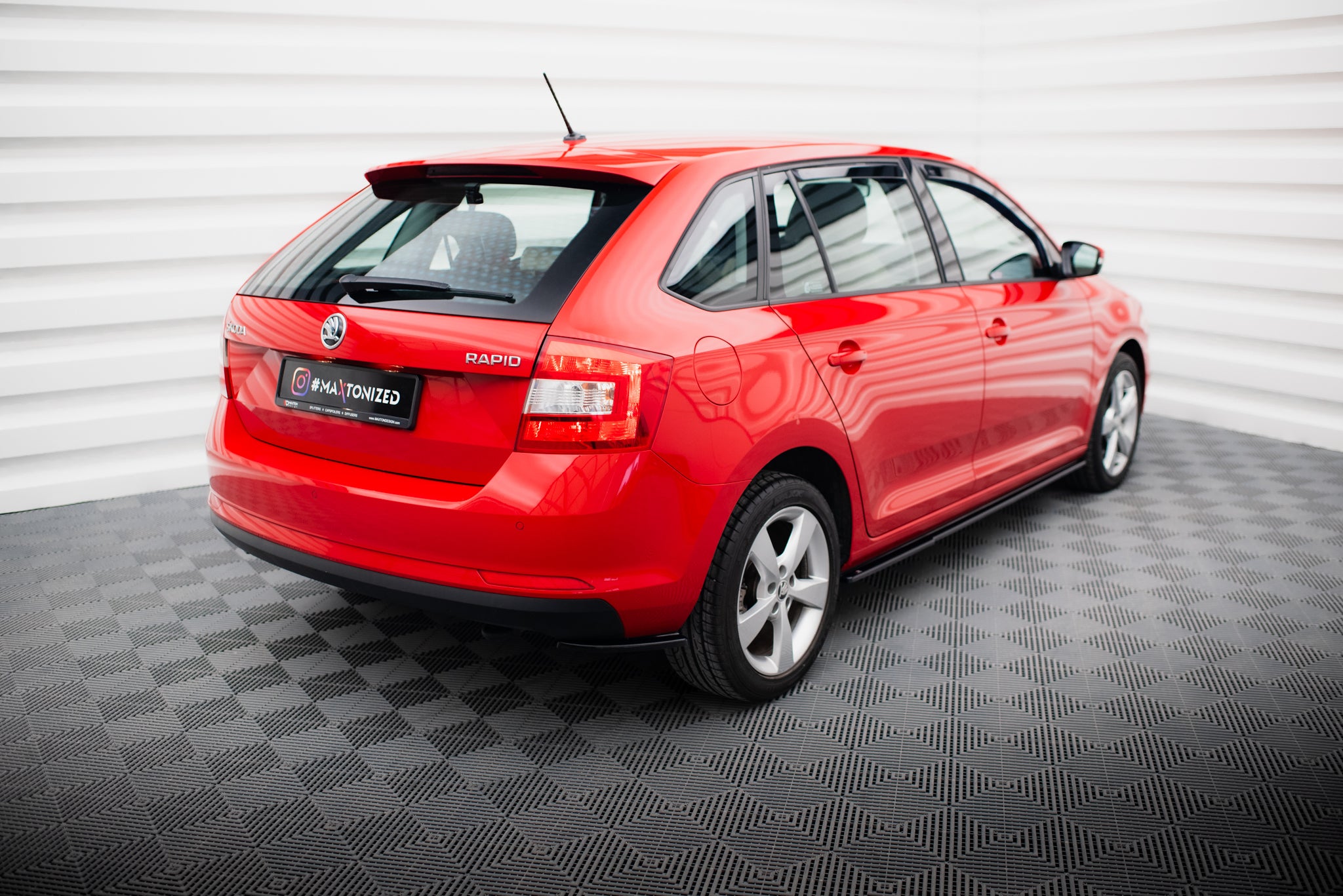 Skoda Rapid Spacebackin splitterisarja