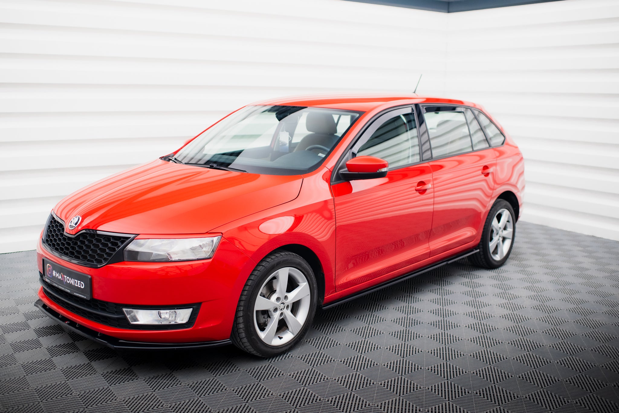 Skoda Rapid Spacebackin splitterisarja