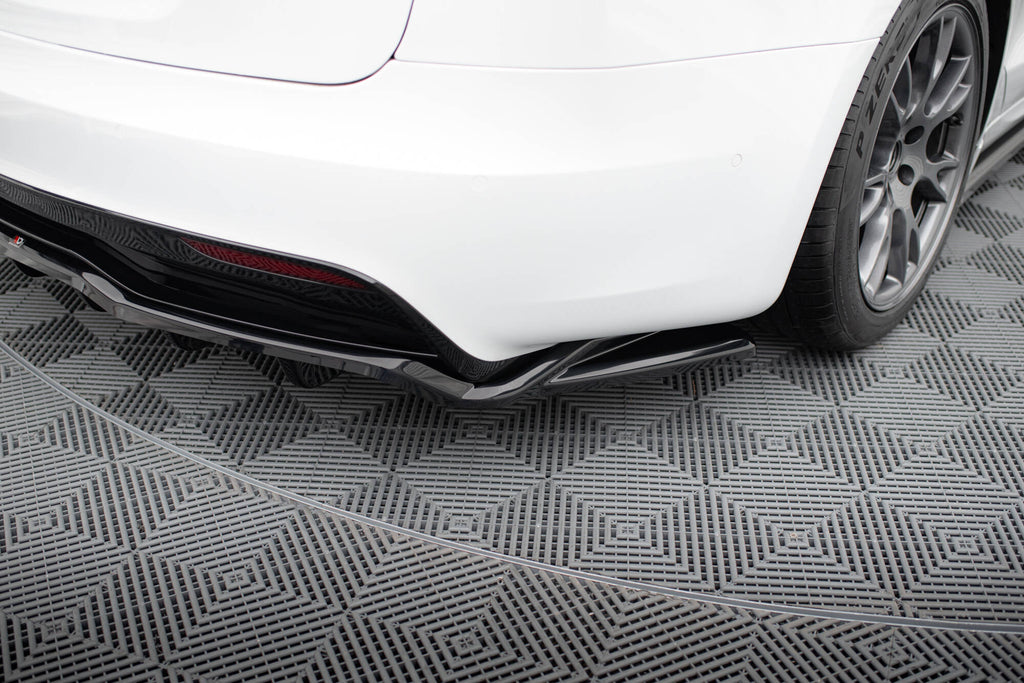 Sarja Splitters Tesla -mallin Plaid MK1 -kasvojenkorotus