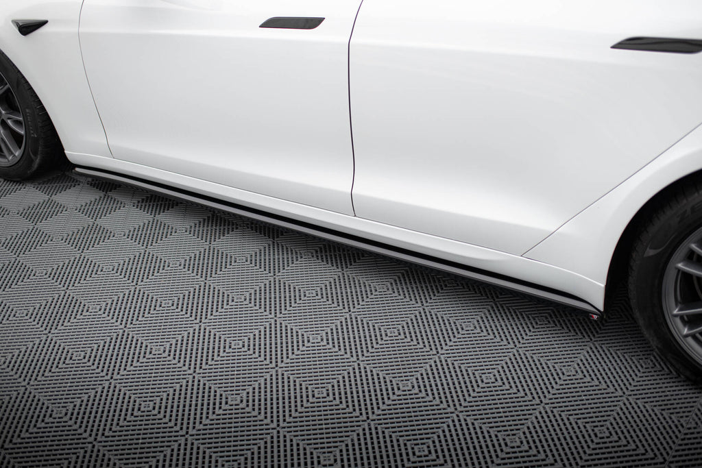 Sarja Splitters Tesla -mallin Plaid MK1 -kasvojenkorotus