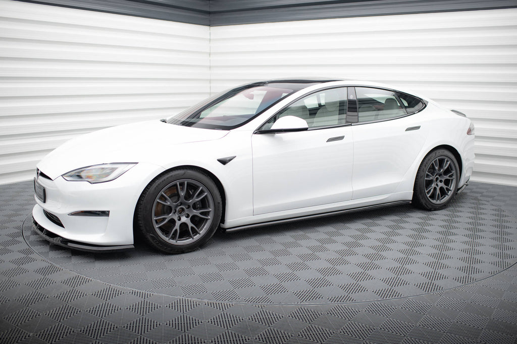 Sarja Splitters Tesla -mallin Plaid MK1 -kasvojenkorotus