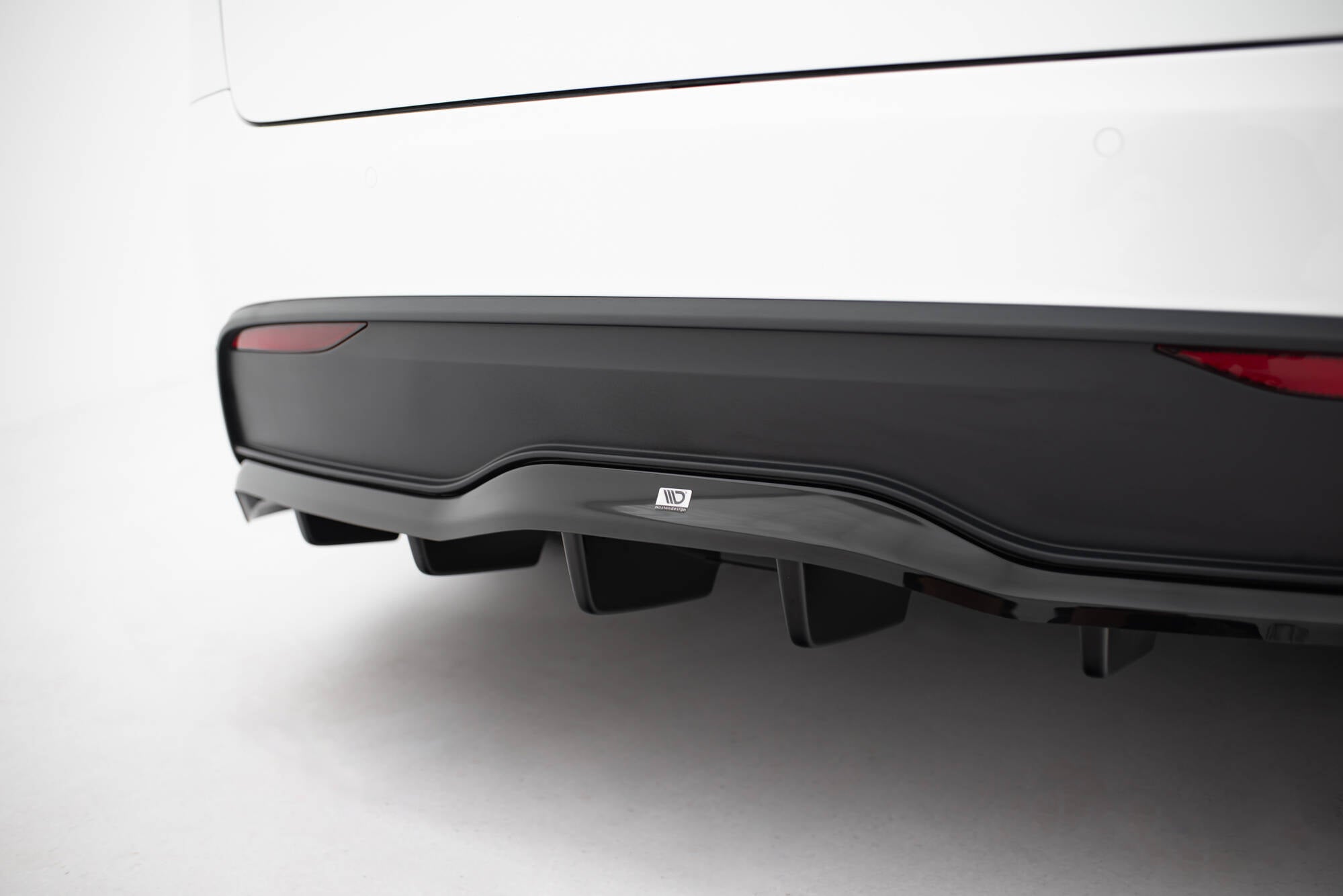 Sarja Splitters Tesla -malli X MK1 kasvojenkorotus