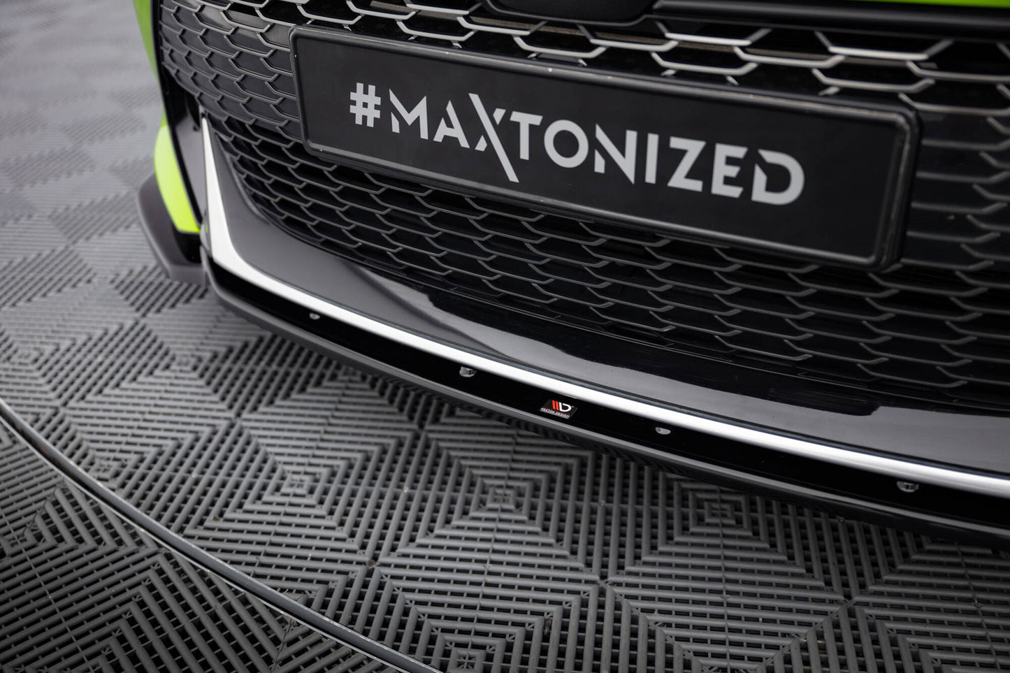 Sarja halkaisija Toyota Corolla GR Sport Tour Sports XII