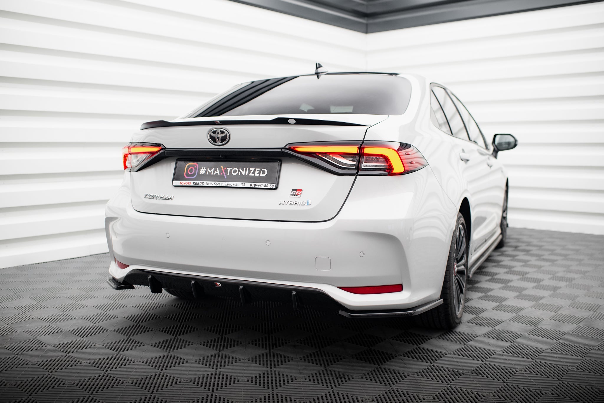 Toyota Corolla XII Sedanin splitterisarja