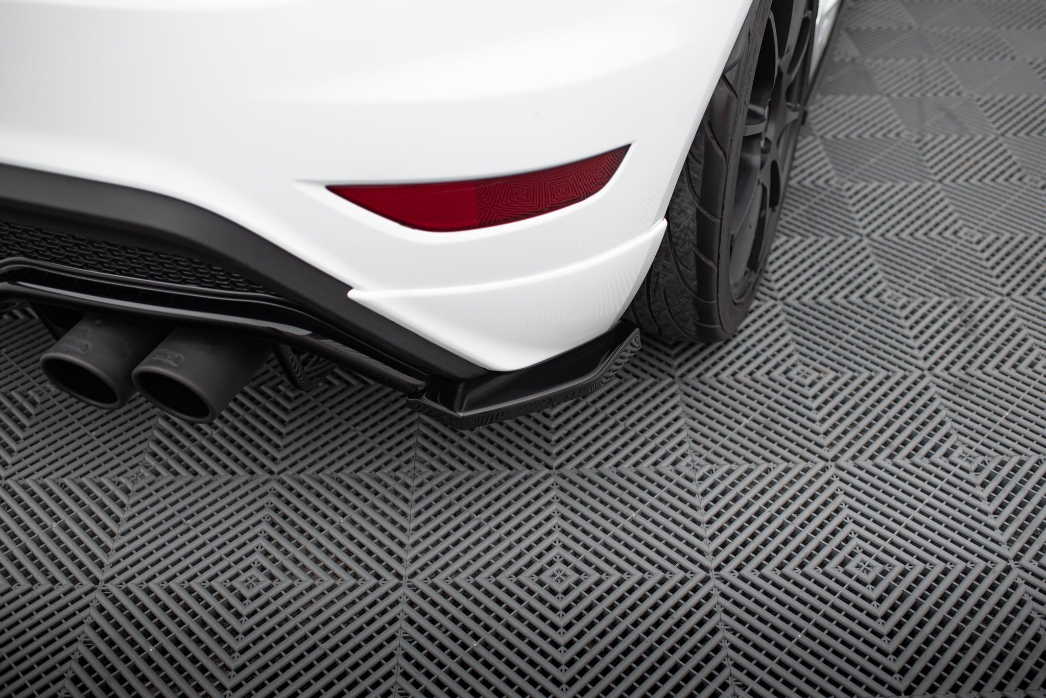 Set of splitters v.1 ford fiesta st mk7 facelift
