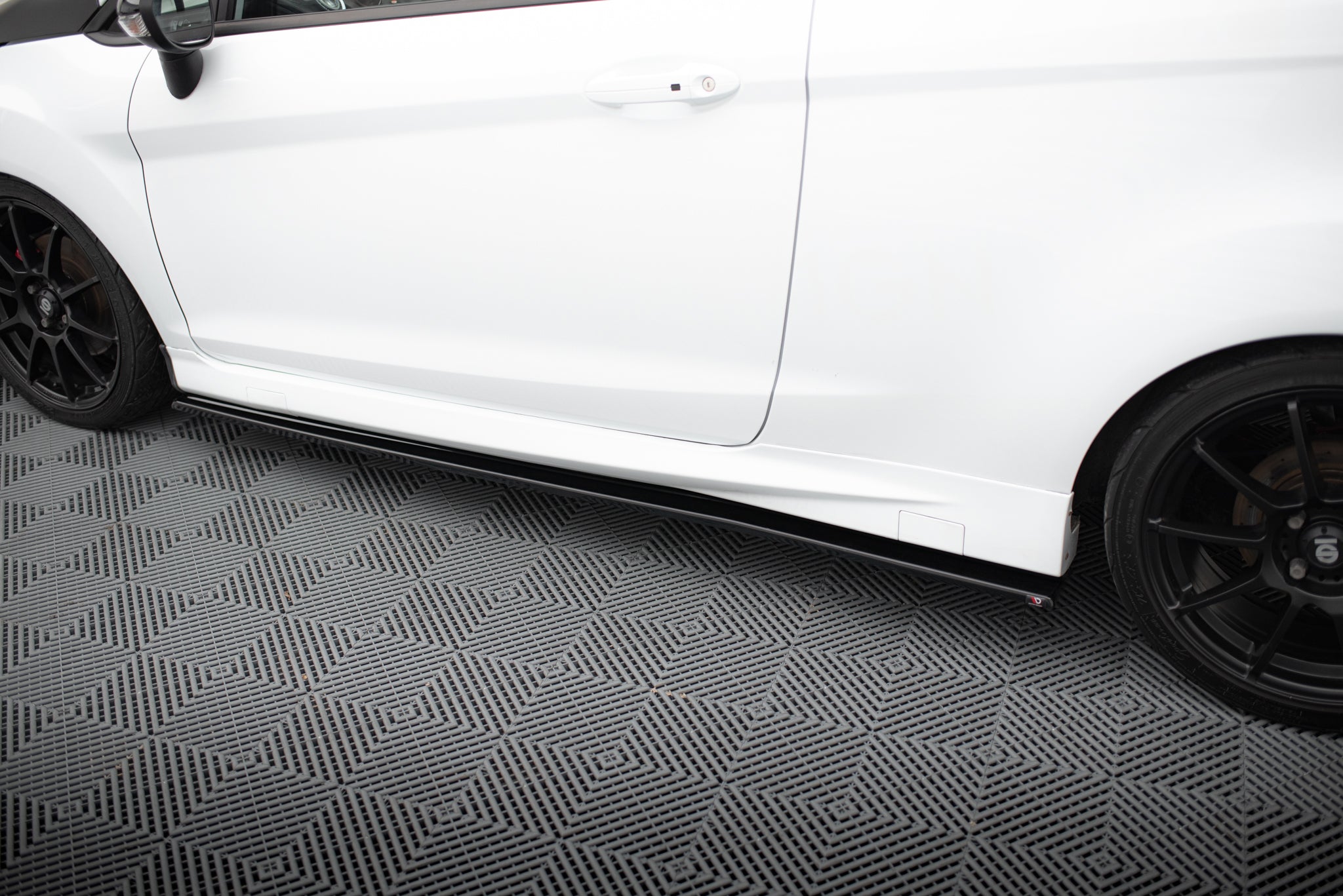 Set of splitters v.1 ford fiesta st mk7 facelift
