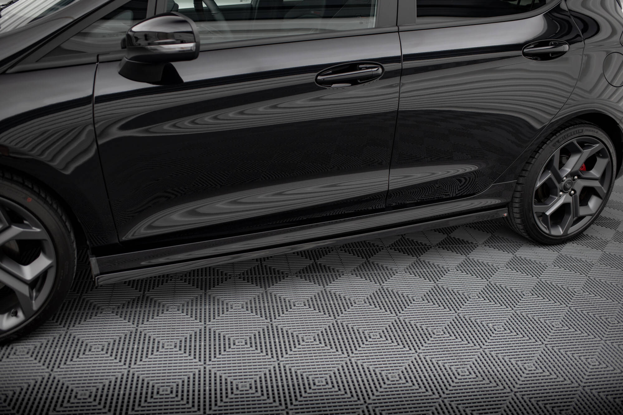 Sæt med splitters v.1 Ford Fiesta St Mk8 ansigtsløftning