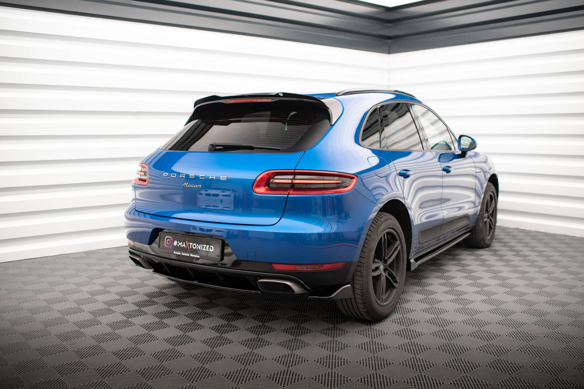 Set of splitters v.1 porsche macan mk1