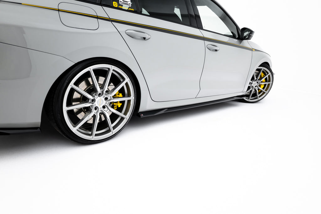 Skoda Octavia RS Combi MK4 -splitterisarja v.1