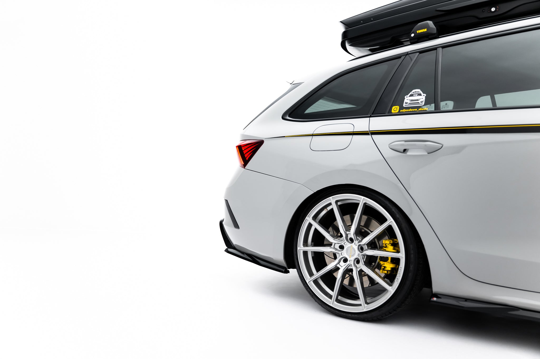 Skoda Octavia RS Combi MK4 -splitterisarja v.1