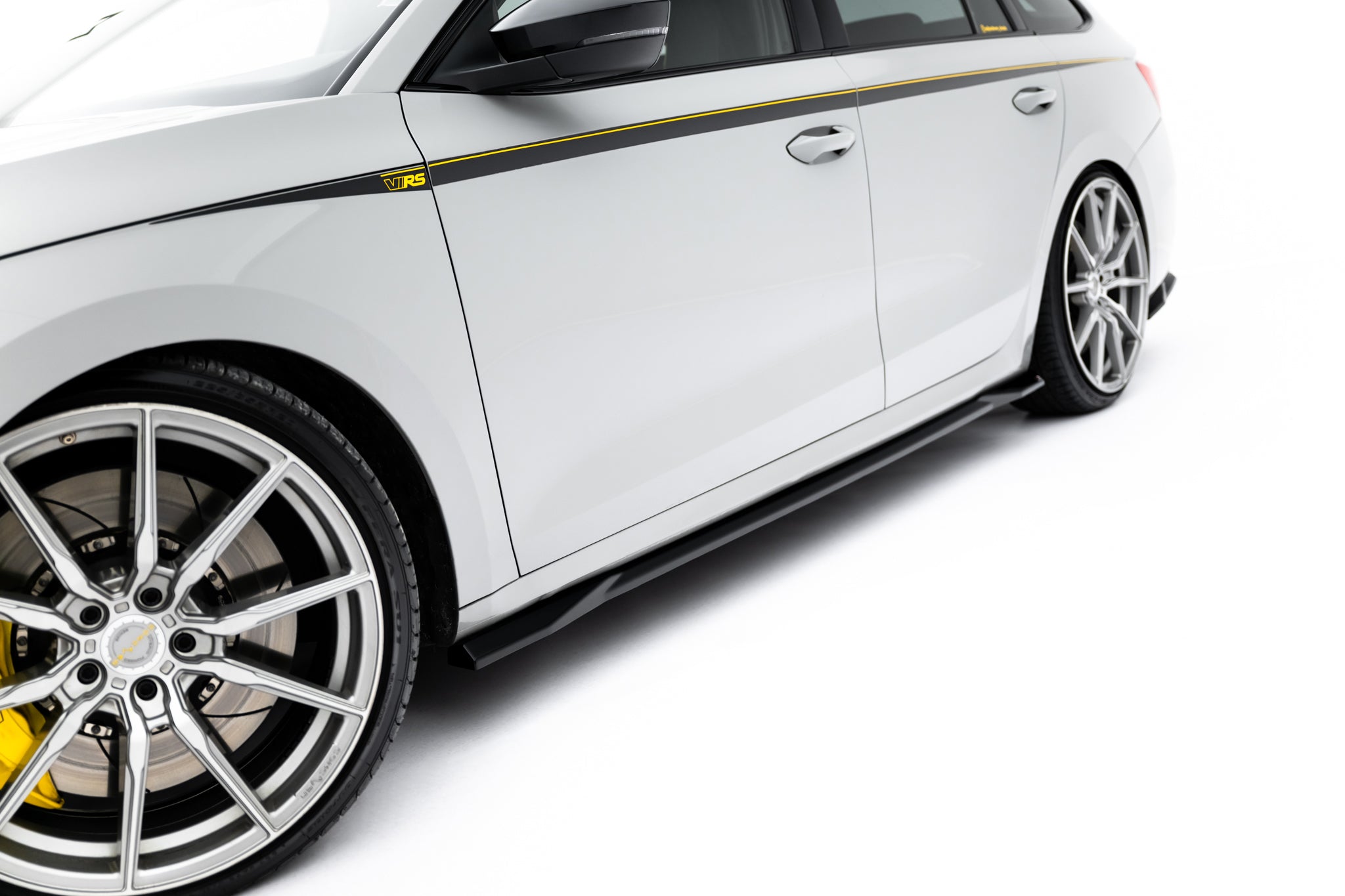 Skoda Octavia RS Combi MK4 -splitterisarja v.1