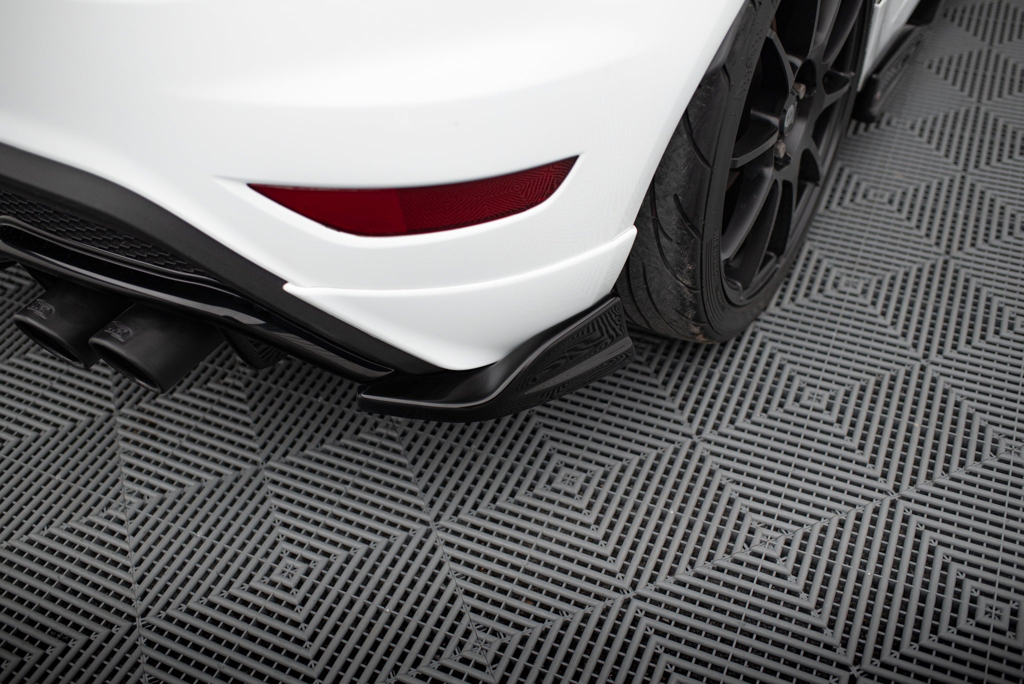 Set of splitters v.2 ford fiesta st mk7 facelift