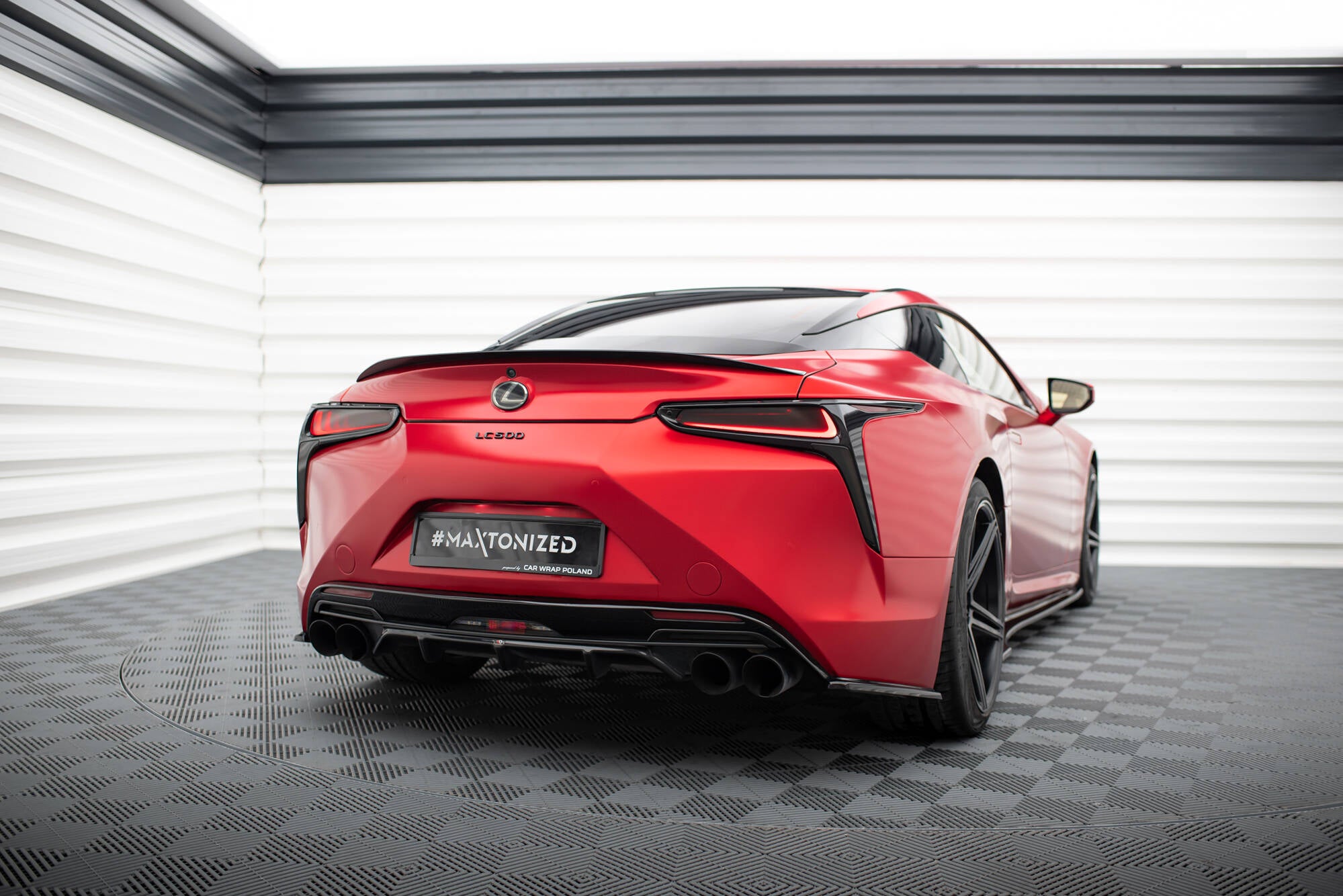 Sarja jakautujia v.2 Lexus LC