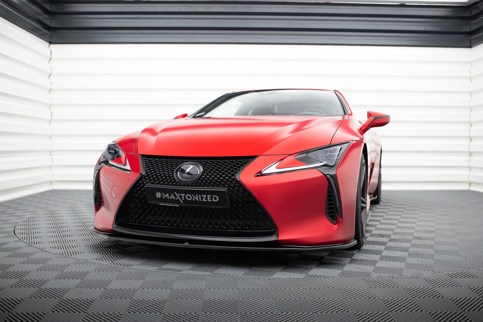 Sarja jakautujia v.2 Lexus LC