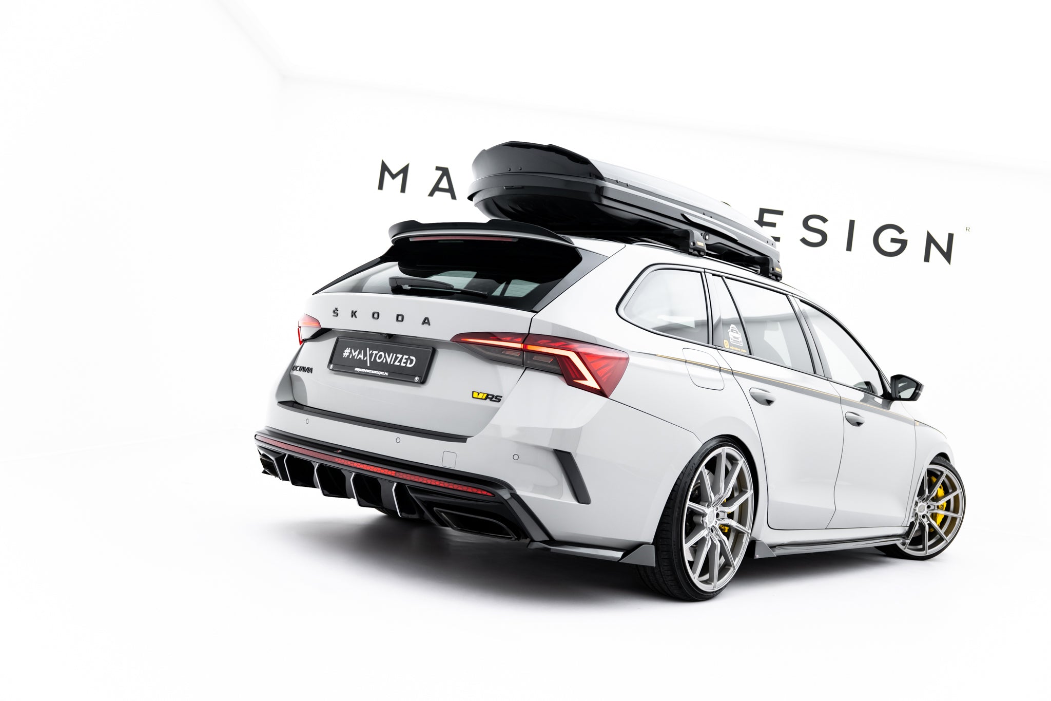 Skoda Octavia RS Combi MK4 -sumuvalot, v.2, 1.8 l.