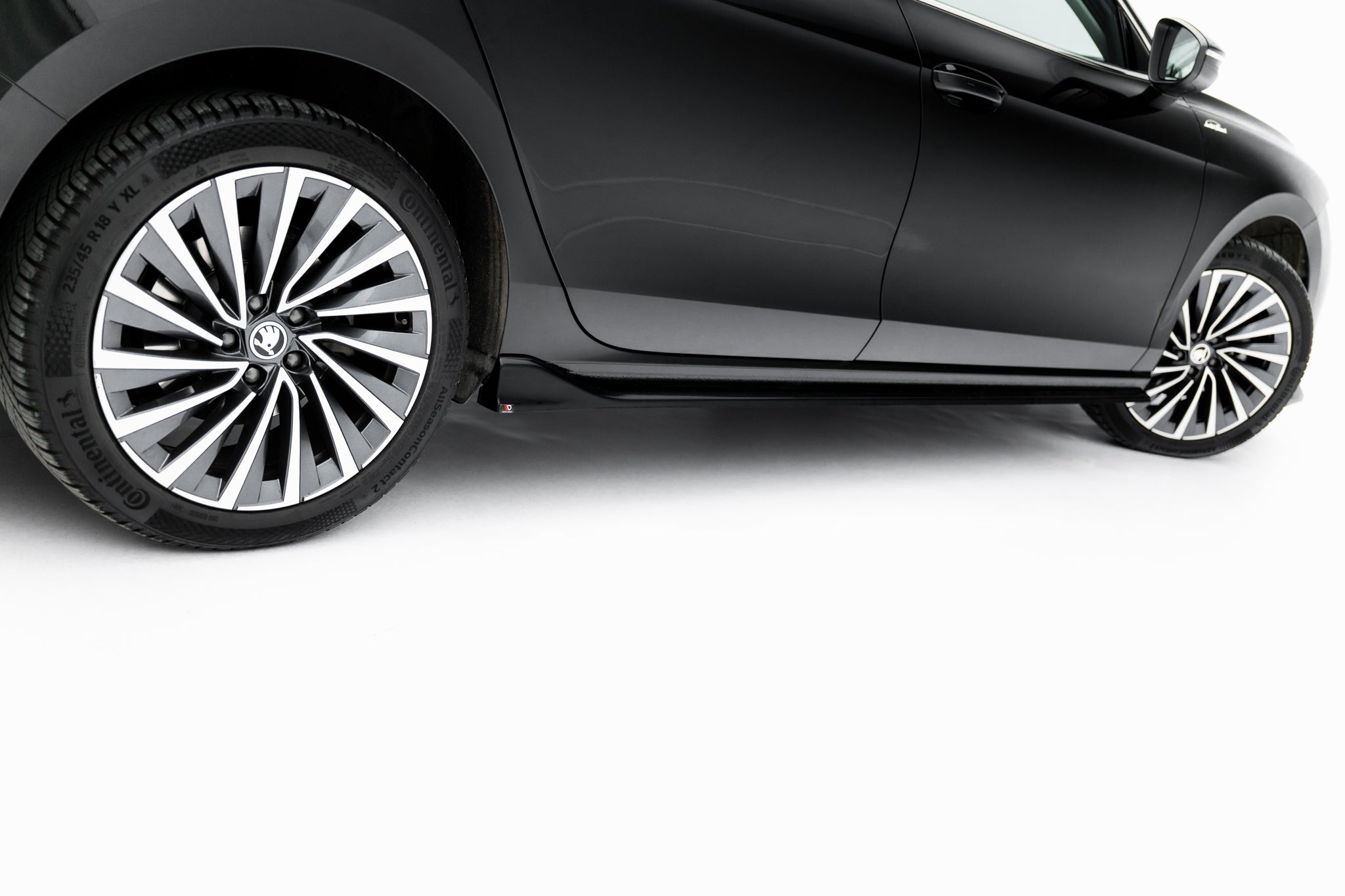 Jakajasarja v.2 skoda superb sedan mk4