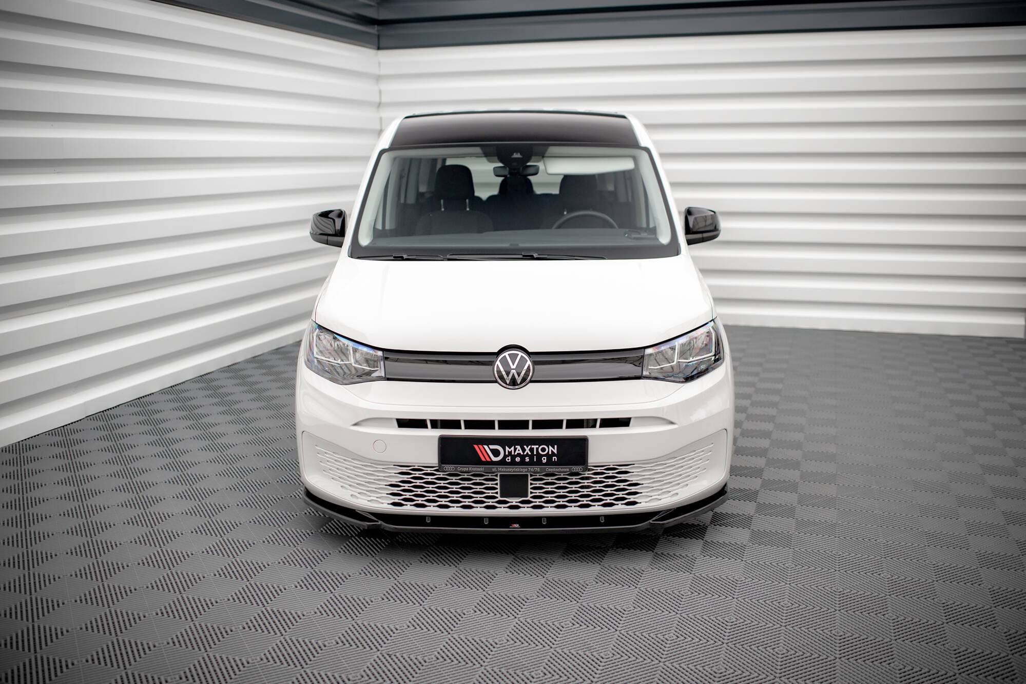 Sarja jakautujia Volkswagen Caddy MK5