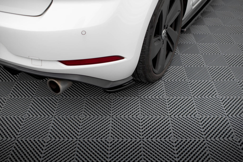 Volkswagen Golf GTI mk7 faceliftin splitterisarja