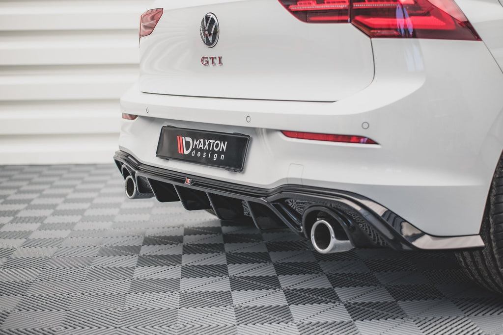Sarja jakautujia Volkswagen Golf GTI MK8