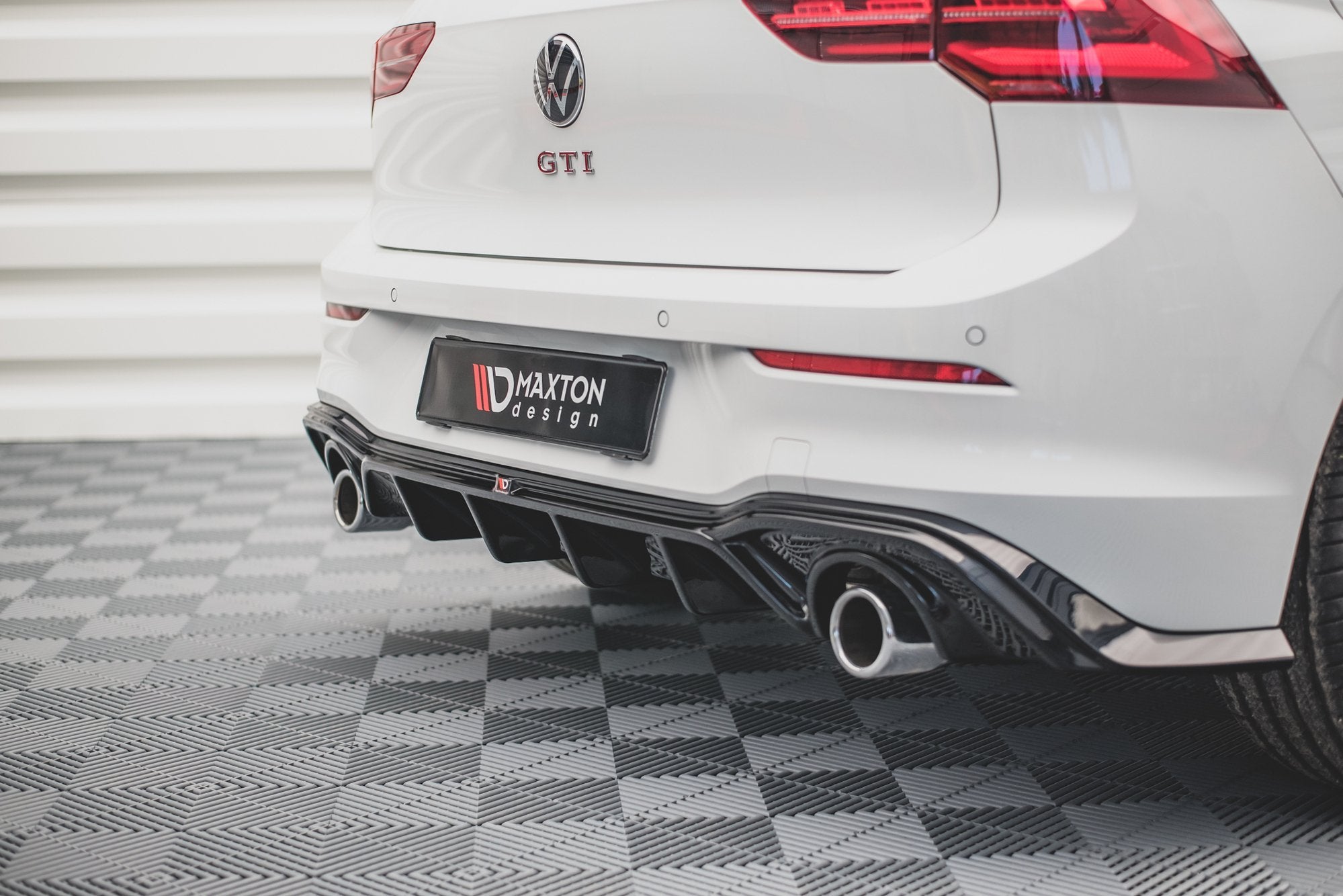 Sarja jakautujia Volkswagen Golf GTI MK8