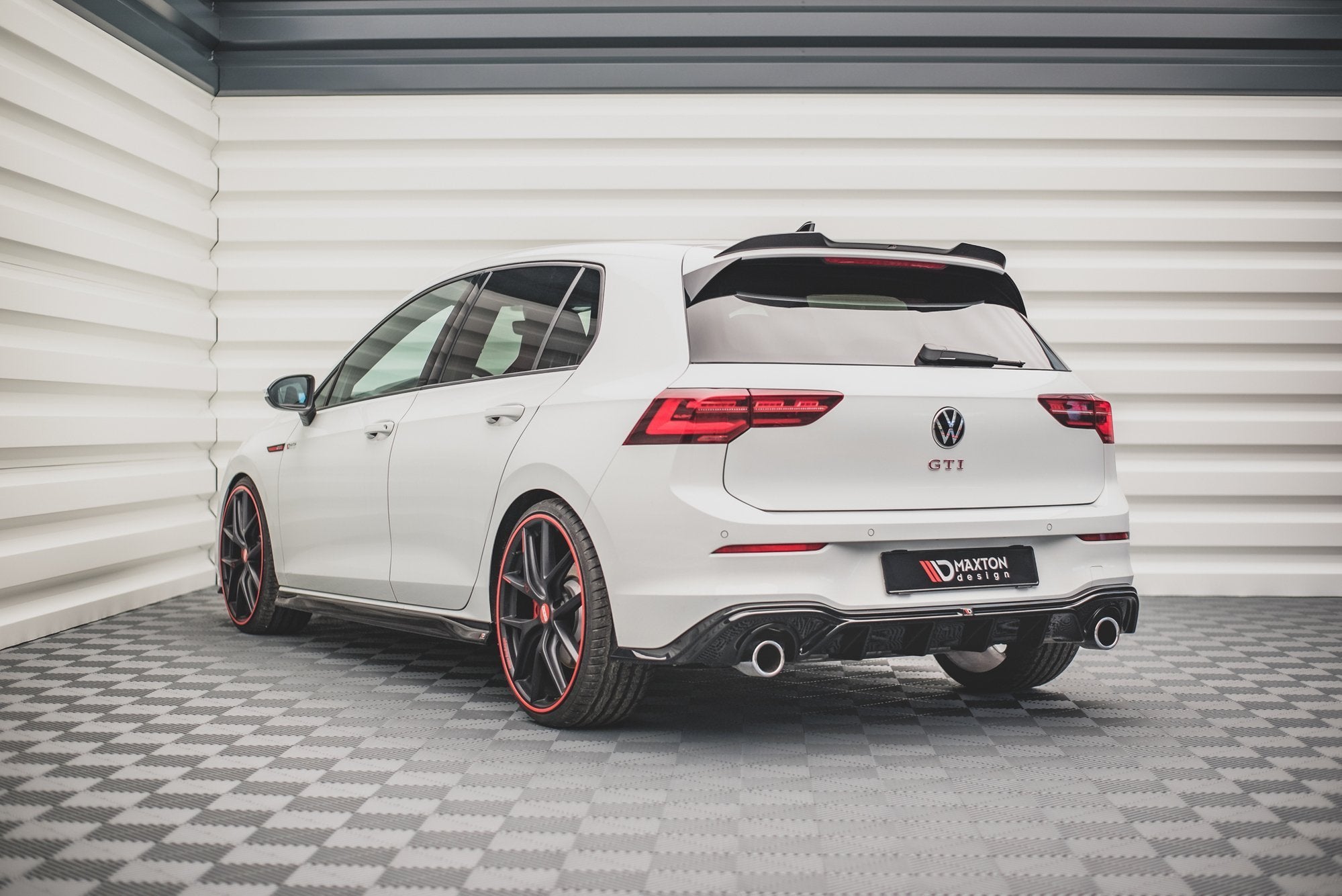 Sarja jakautujia Volkswagen Golf GTI MK8