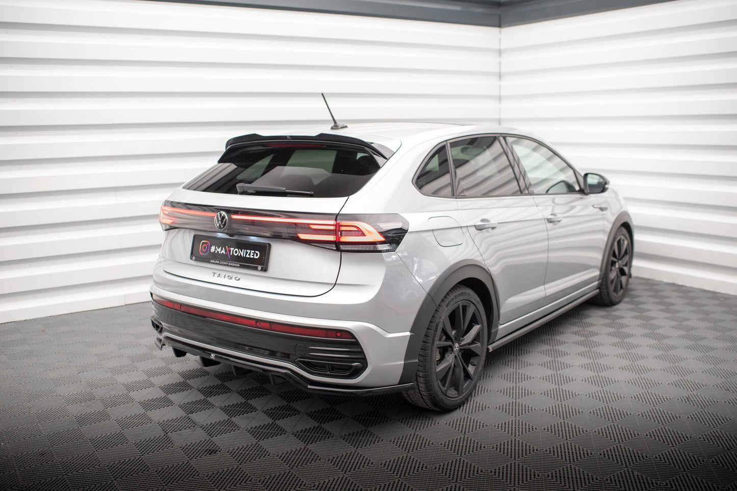 Sarja jakajaryhmä Volkswagen Taigo R-Line MK1