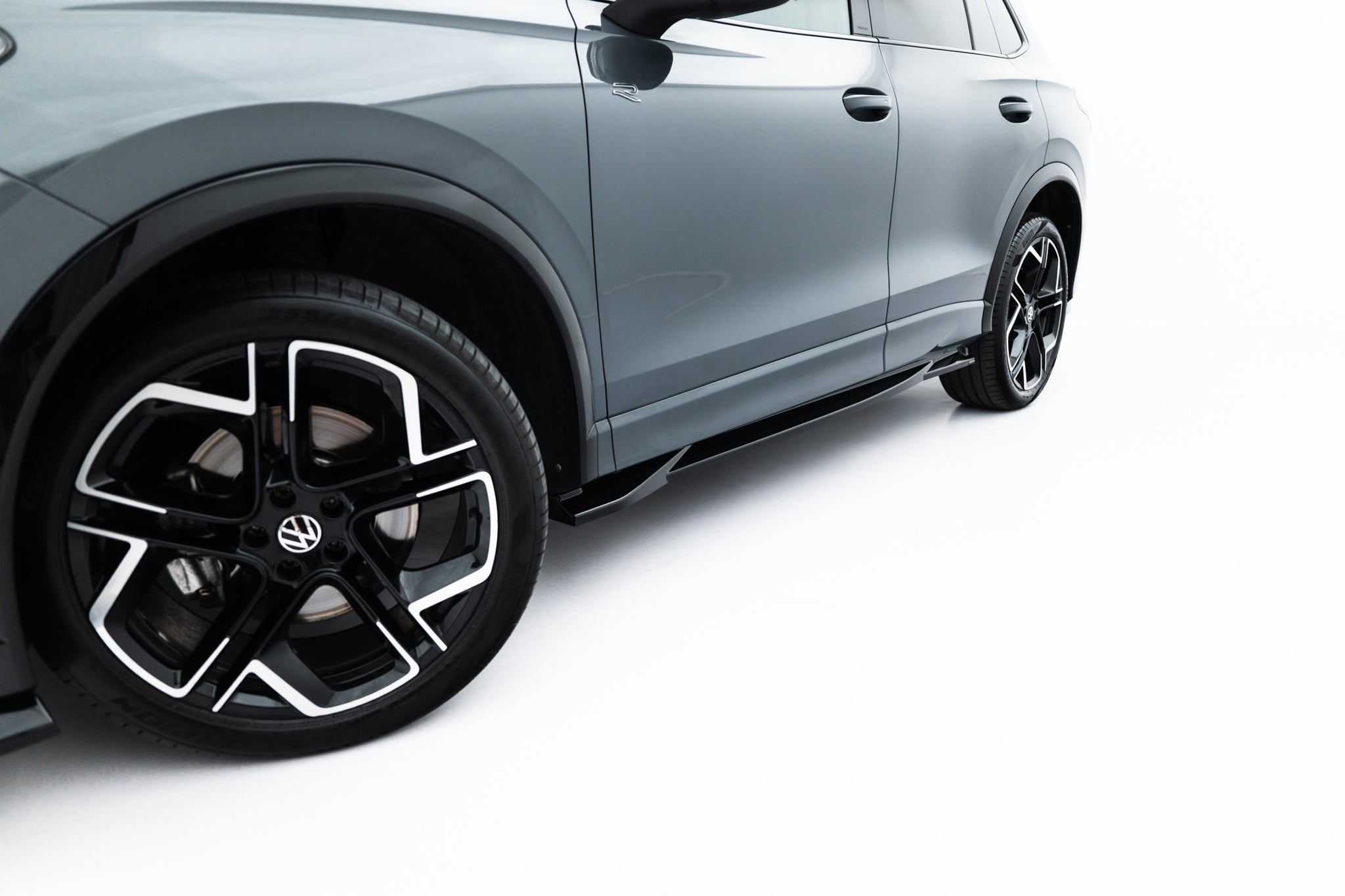 Jakosarja Volkswagen Tiguan R-Line mk3
