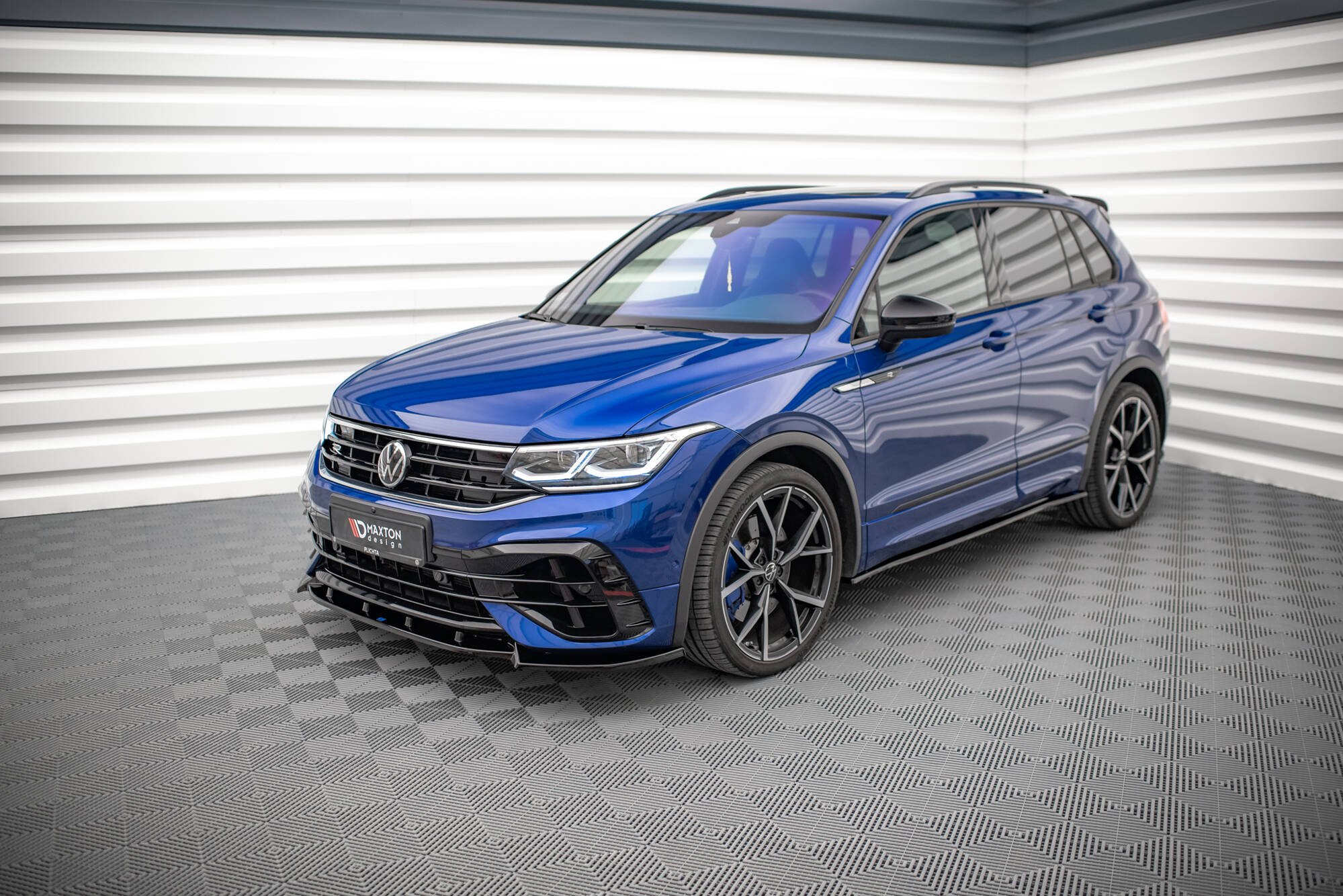 Volkswagen Tiguan R mk2 faceliftin splitterisarja