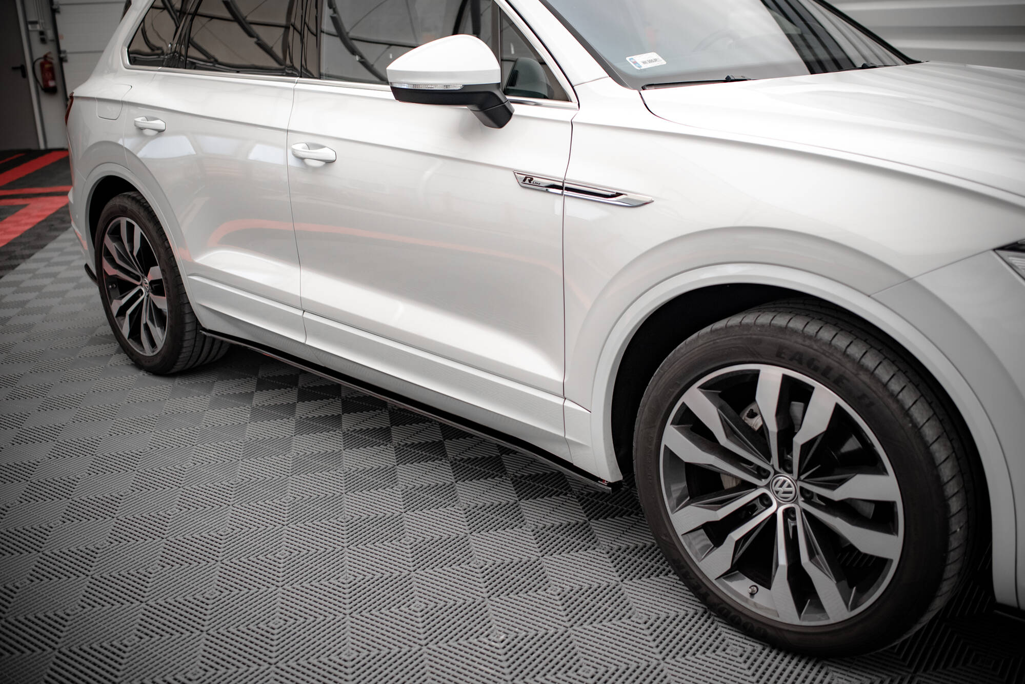Jakopalkkisarja Volkswagen Touareg R-Line mk3