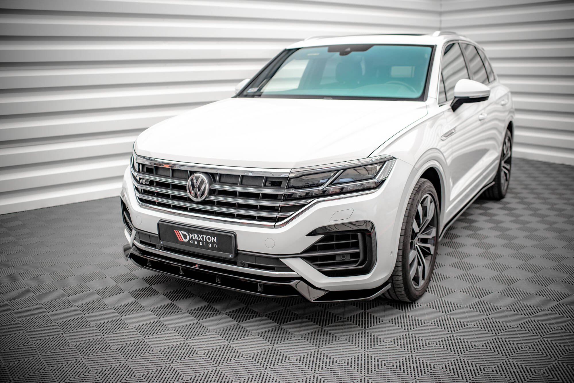 Jakopalkkisarja Volkswagen Touareg R-Line mk3